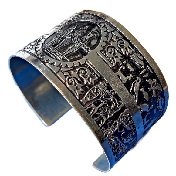 Jewelry - VINTAGE Egyptian cartouche hieroglyphic cuff bangle silver tone